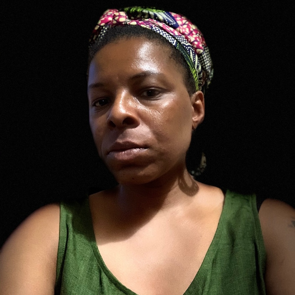 Meet your Posher, Shaqona